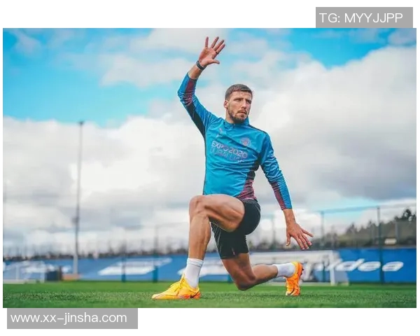 曼城后卫迪亚斯新纹身引关注汉字道与俄文硬汉寓意深刻