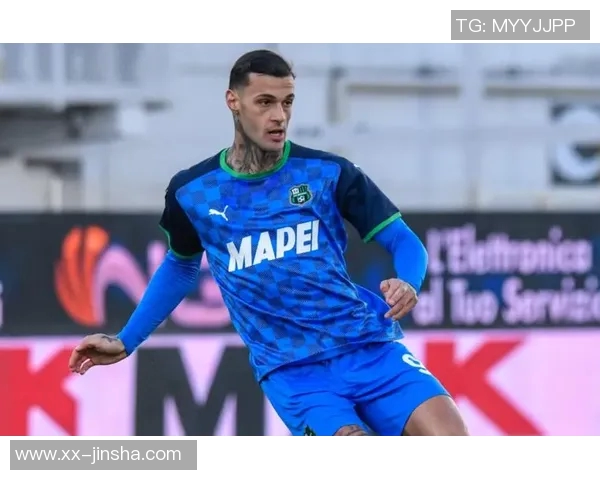 巴萨积极追求特温特年轻后卫尼斯塔德希望其放弃续约选择加盟